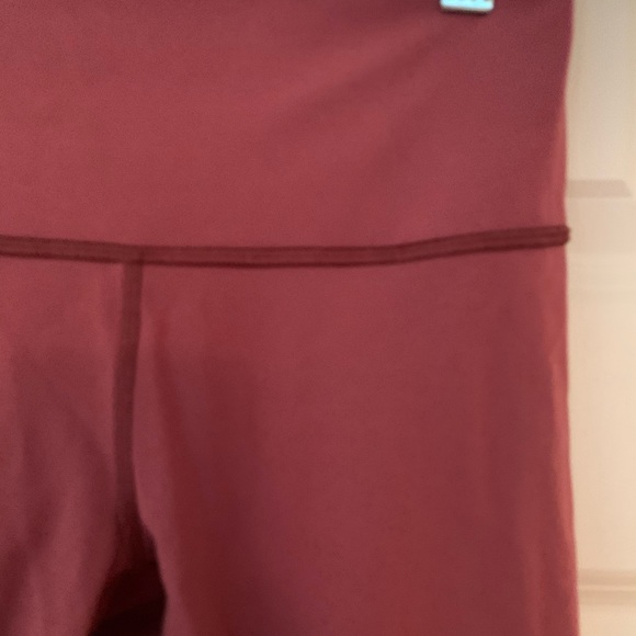 Lululemon wunder under - Picture 2 of 4